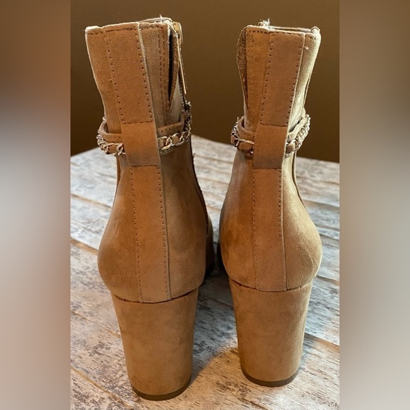 NEW w/o box Anne Klein Suri High Heel Bootie in Sand Faux Suede Women's Size 7 - Picture 7 of 12